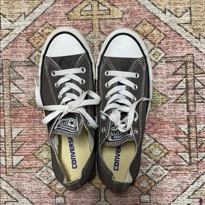 Converse low tops Grey size 7.5